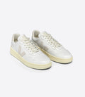 Veja V-90 Baskets blanches en cuir pour hommes